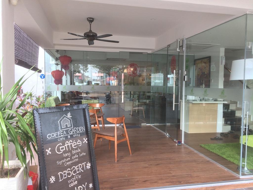 Coffea Garden Cafe & Stay ملقا المظهر الخارجي الصورة