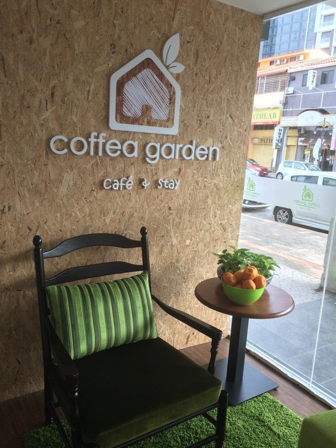 Coffea Garden Cafe & Stay ملقا المظهر الخارجي الصورة
