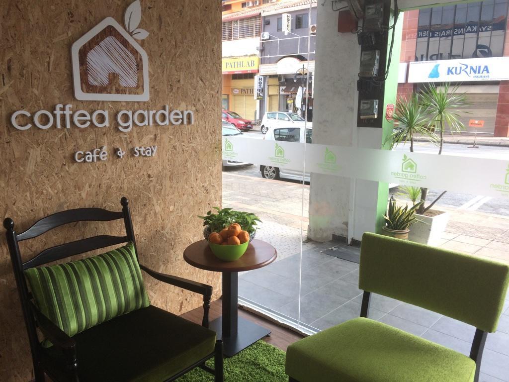 Coffea Garden Cafe & Stay ملقا المظهر الخارجي الصورة
